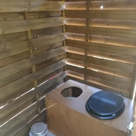 Tente Insolite 1 A 5 Personnes * Plouray